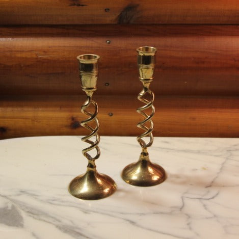 Set of 2 brass Candle Sticks  approximately 19 cm tall.  ( 7.5" )